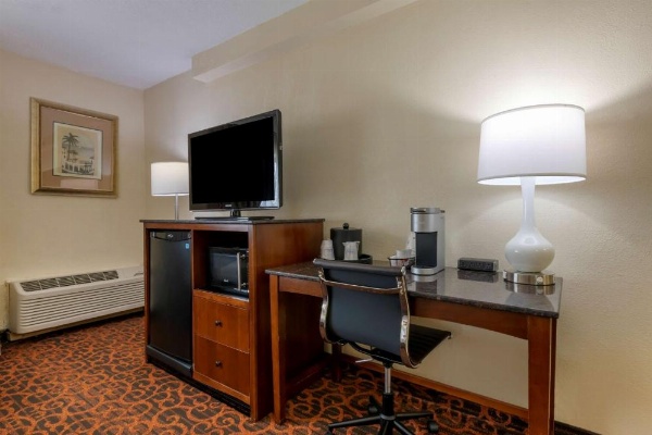 Best Western Plus North Miami/Bal Harbour image 12